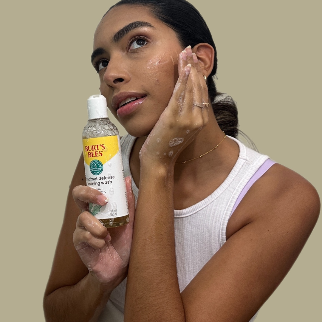 146-clear-balanced-breakout-defense-foaming-wash-3.webp Clear & Balanced Breakout Defense Foaming Wash
